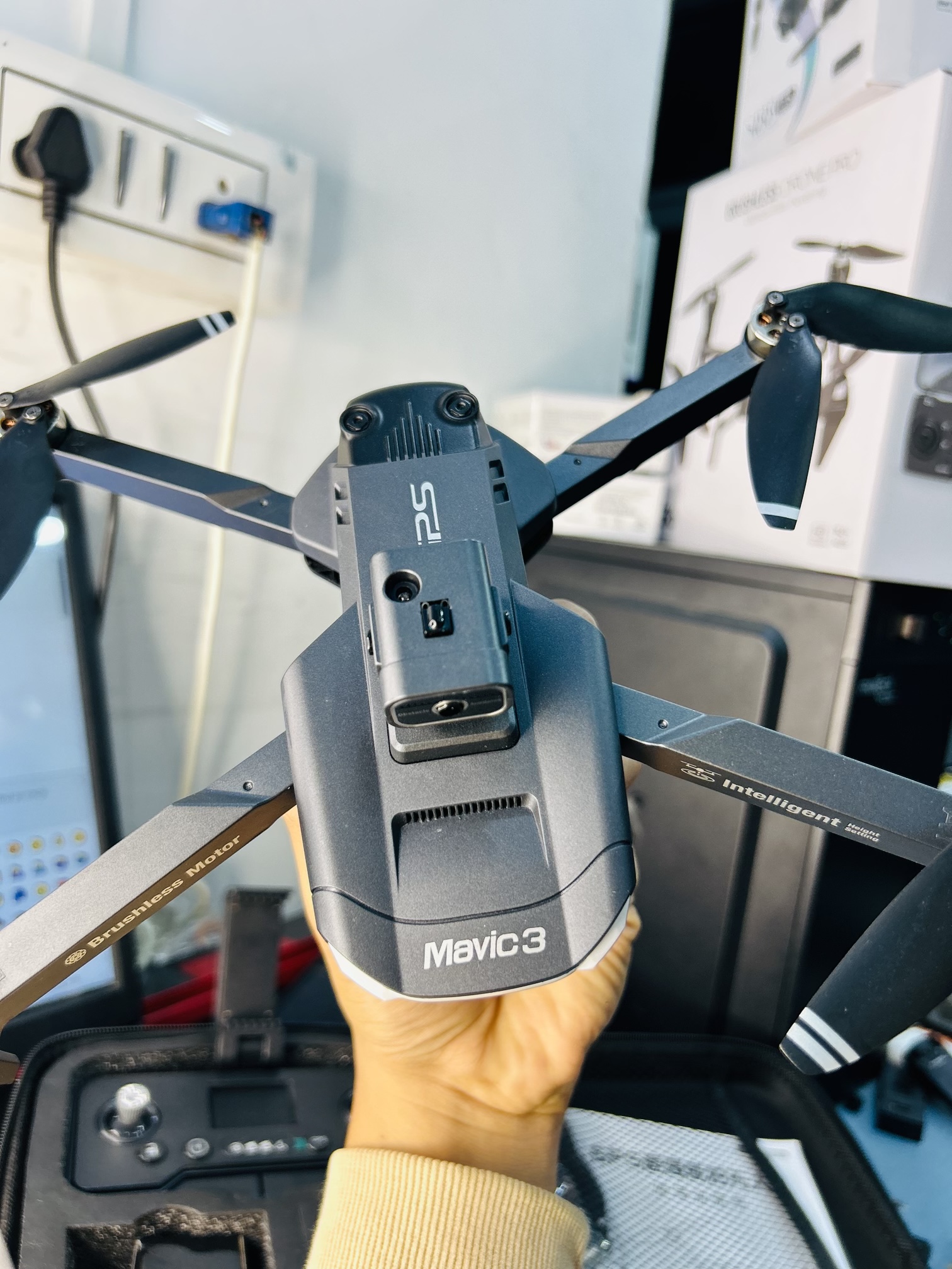 D31 Mini 4K Camera Drone with Gesture Control 5km range - Image 4